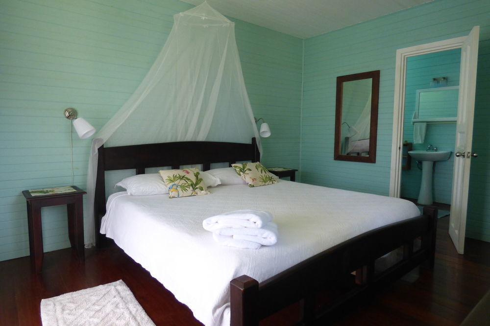 Sand Dollar Beach Bed & Breakfast Bocas del Toro Exterior photo